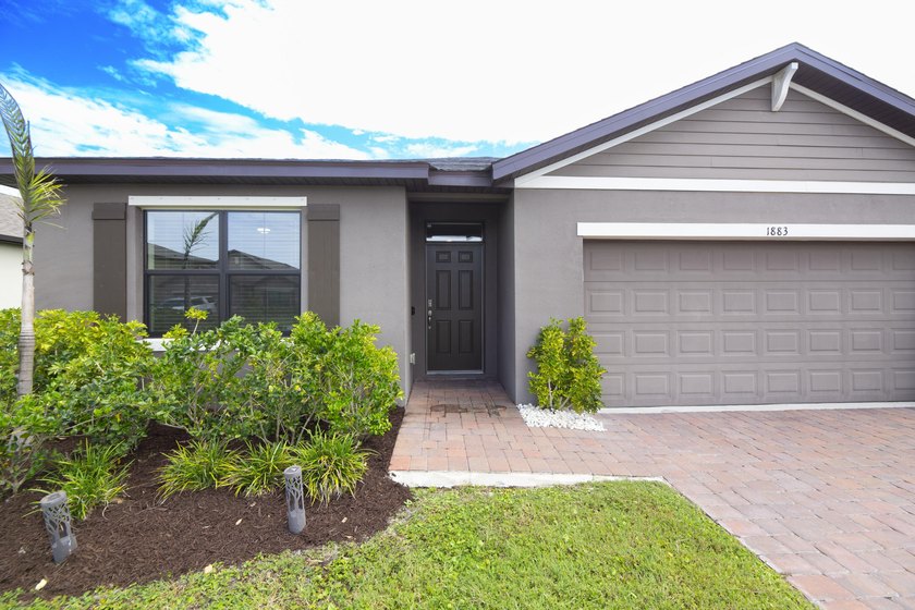 Discover WATERFRONT living in Cypress Bay Preserve! BUILT IN - photo 9