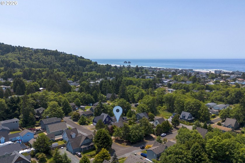 Welcome to this charming 2-bedroom, 1-bath home in the desirable - photo 26