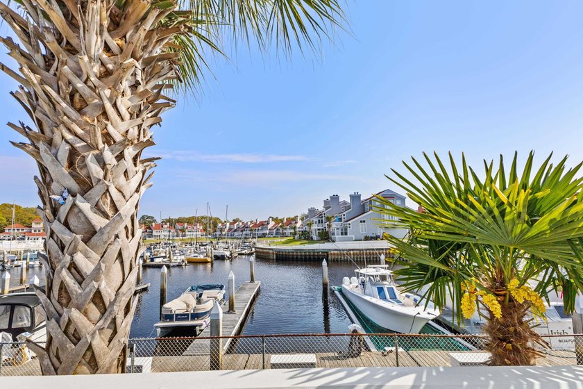 Stunning 3-bedroom, 2.5-bathroom home in Mariners Point is - photo 22