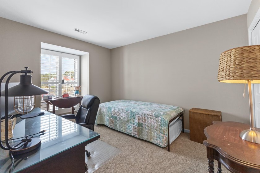 Stunning 3-bedroom, 2.5-bathroom home in Mariners Point is - photo 32