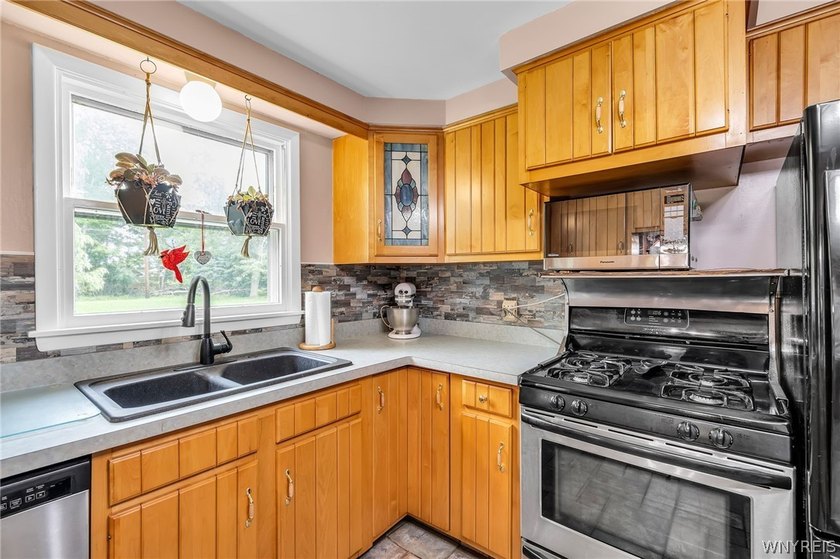 VR Pricing $329,900 to $359,900+ Welcome to 76 Villa Maria Road - photo 13