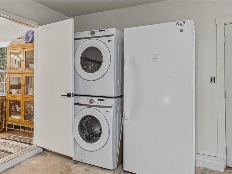 Beautifully updated 3-bedroom, 2-bath home situated on a - photo 27