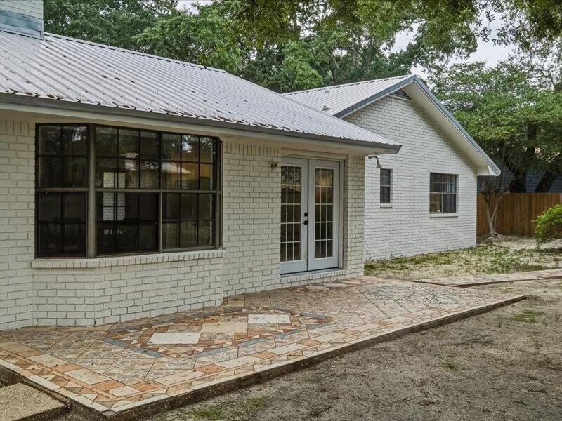 Beautifully updated 3-bedroom, 2-bath home situated on a - photo 36