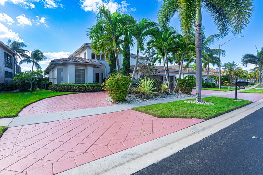 Beautiful two-story home located in The Estates at Madison Green - photo 2