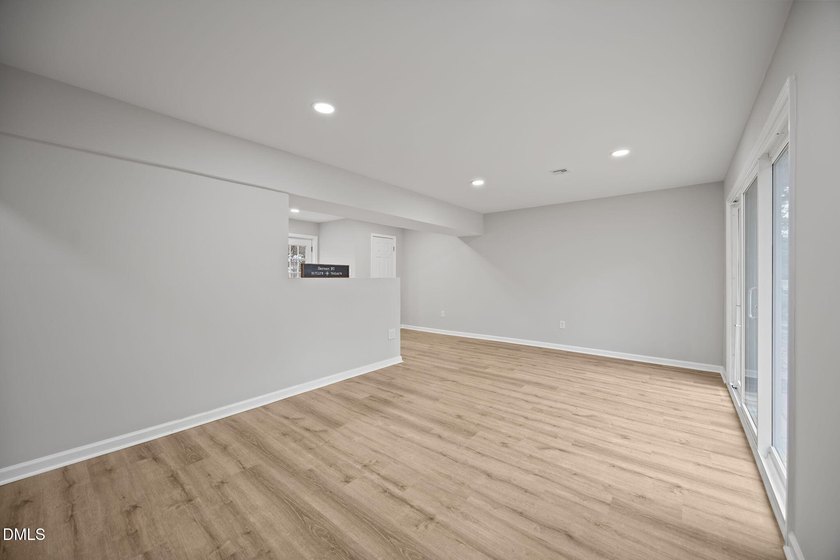 Thought you could not find a 5 bedroom home with a great - photo 14