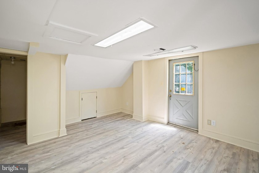 Standalone Professional Building with Private Parking in - photo 17