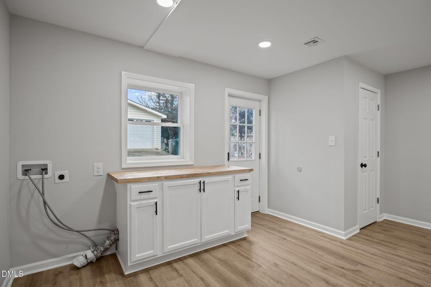 Thought you could not find a 5 bedroom home with a great - photo 17