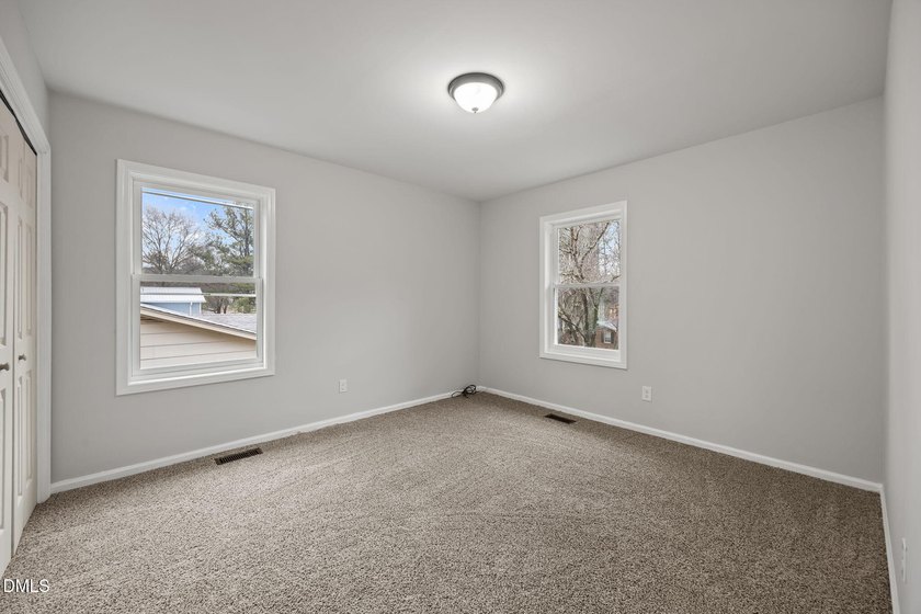 Thought you could not find a 5 bedroom home with a great - photo 21