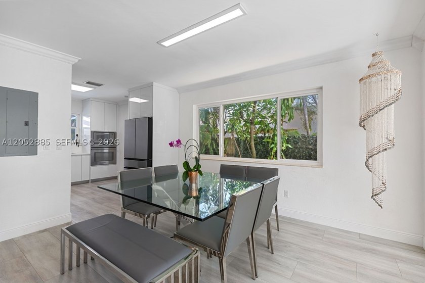 Beautifully reimagined residence in one of South Florida's most - photo 7