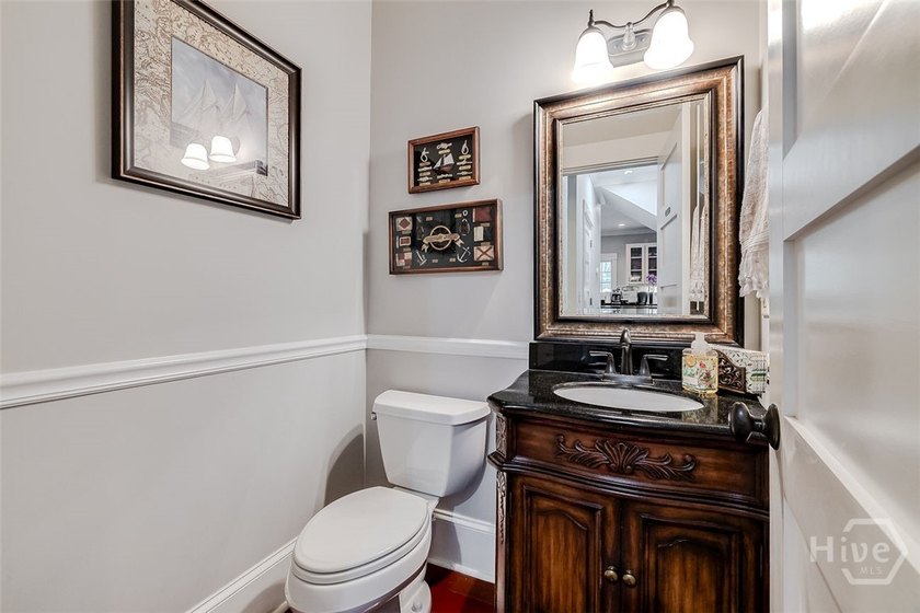Tucked beneath swaying oaks and draped in coastal charm, 3120 - photo 22
