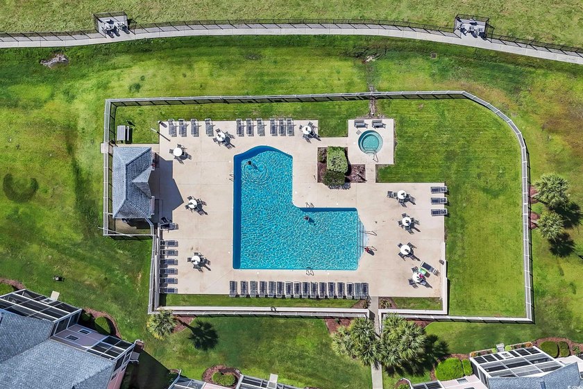 If you are looking for a turnkey, fully furnished condo with a - photo 26