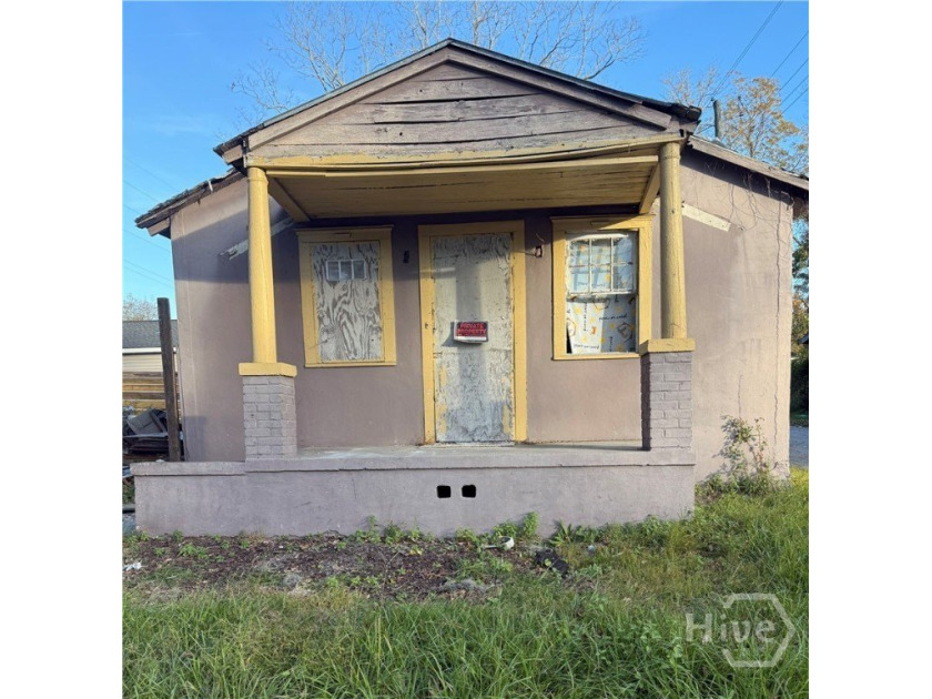 Back On the Market. No Fault to Seller. Located just 10 minutes - photo 4