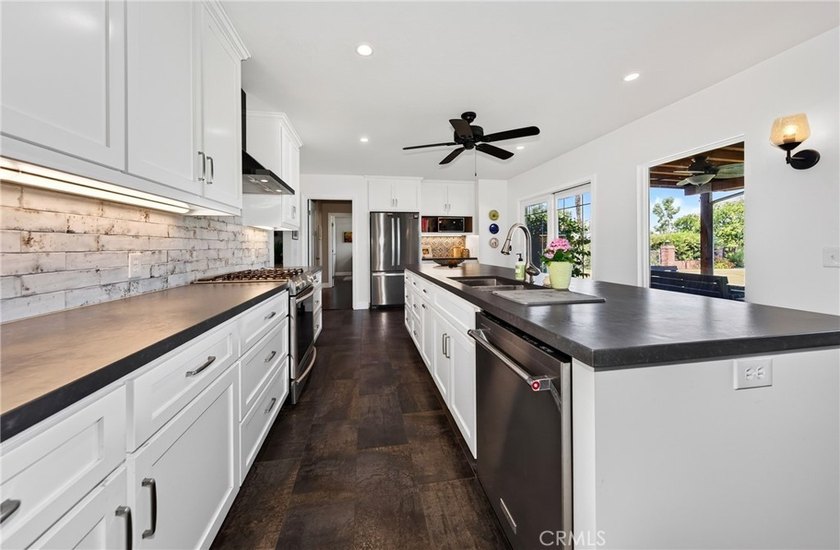 645 Los Altos - photo 11