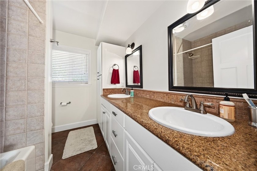 645 Los Altos - photo 21