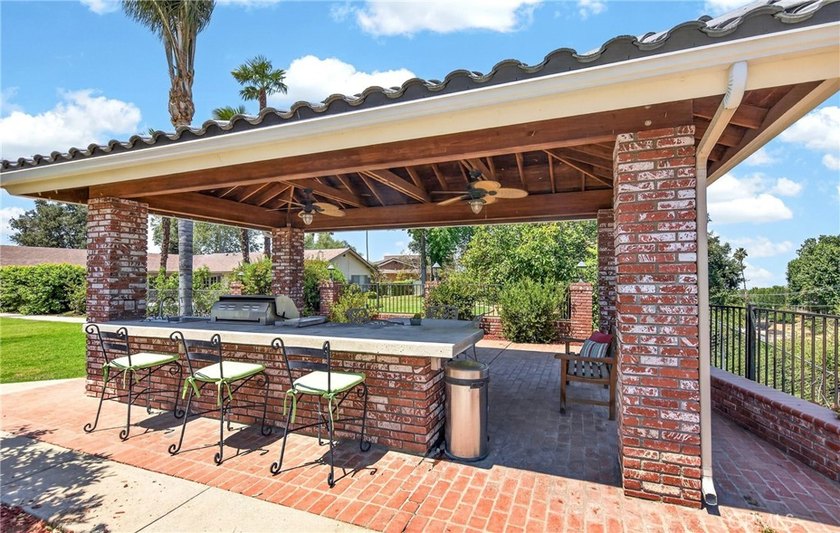 645 Los Altos - photo 32
