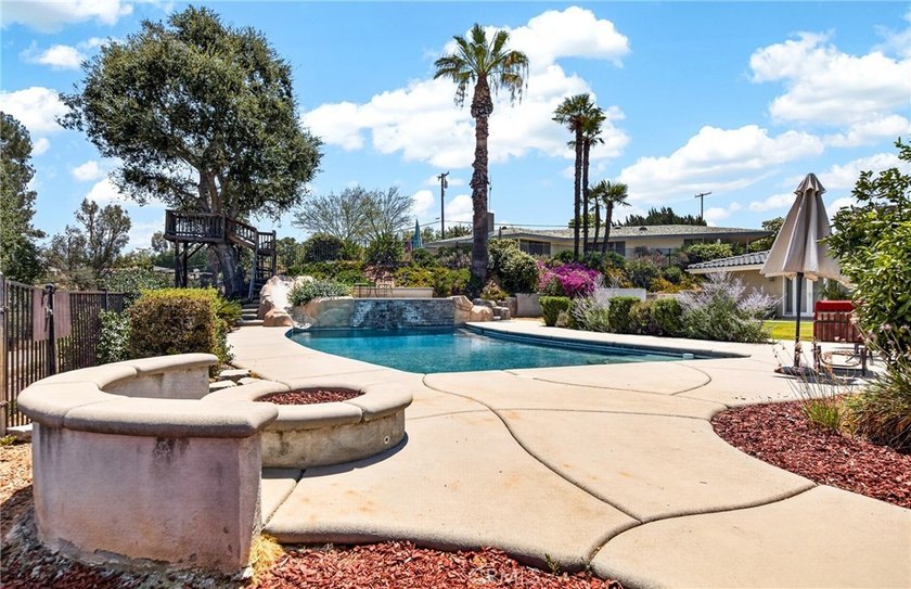 645 Los Altos - photo 33