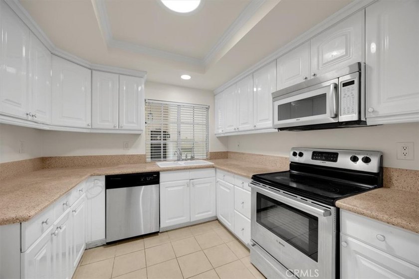 Step into your beautiful new home and tranquil living life style - photo 8
