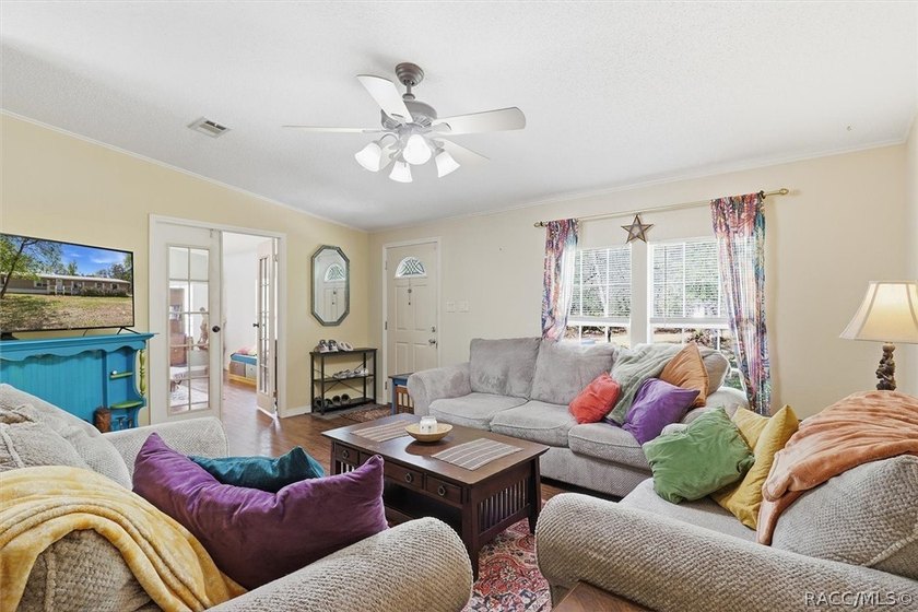 Spacious and unique property offering exceptional living space - photo 8