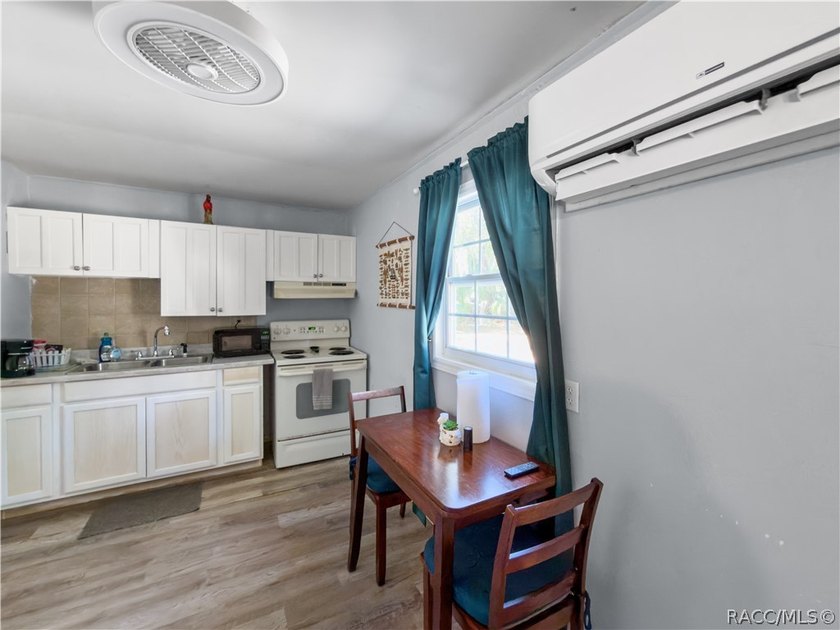 A rare investment opportunity in the heart of Yankeetown - this - photo 6