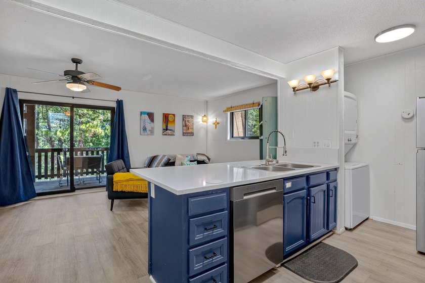 Location, Location, Location! This stylish second-floor - photo 14