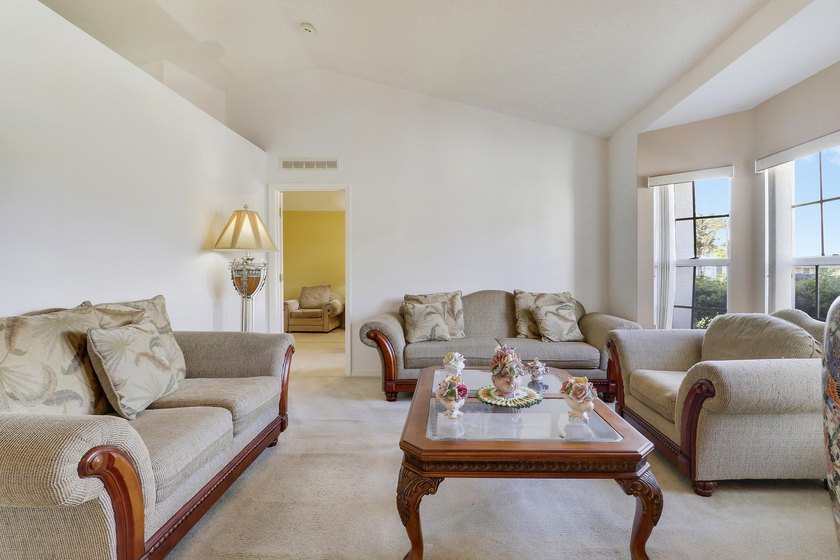 Beautiful 4-bedroom, 2-bath home located in the desirable - photo 17