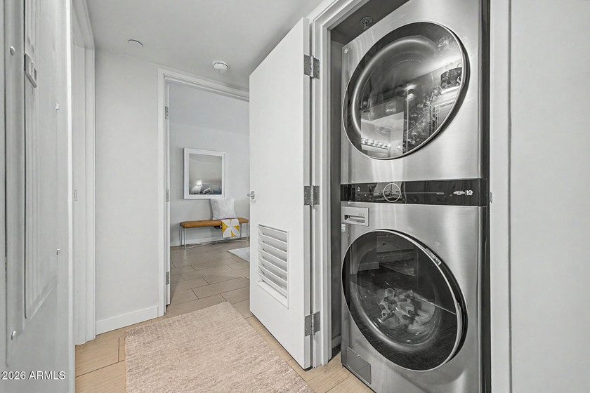 FULLY REMODELED, LARGEST 1 BEDROOM FLOOR PLAN, PRIVATE TERRACE - photo 21