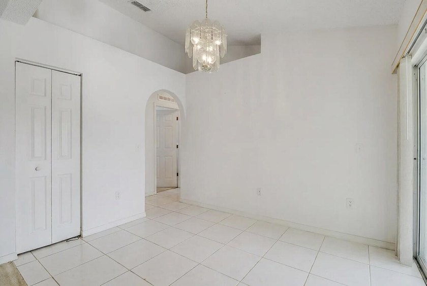 Beautiful 4-bedroom, 2-bath home located in the desirable - photo 39