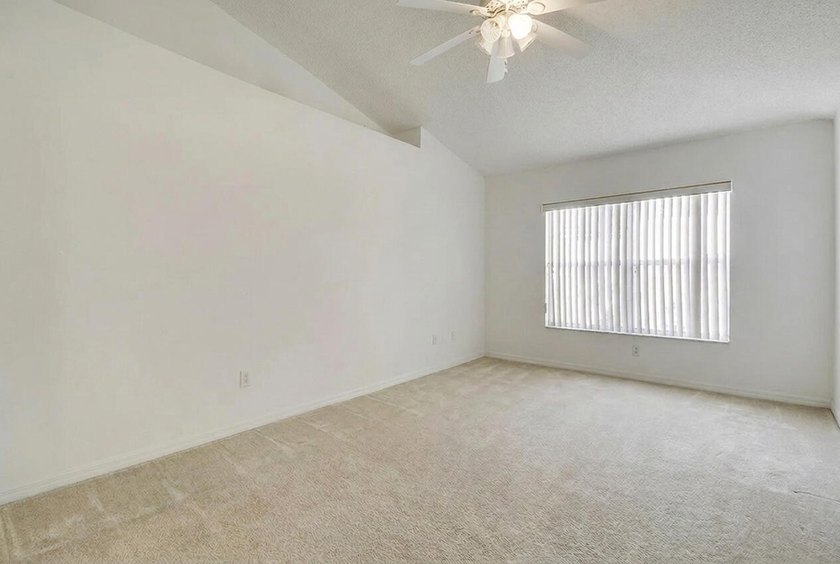 Beautiful 4-bedroom, 2-bath home located in the desirable - photo 45