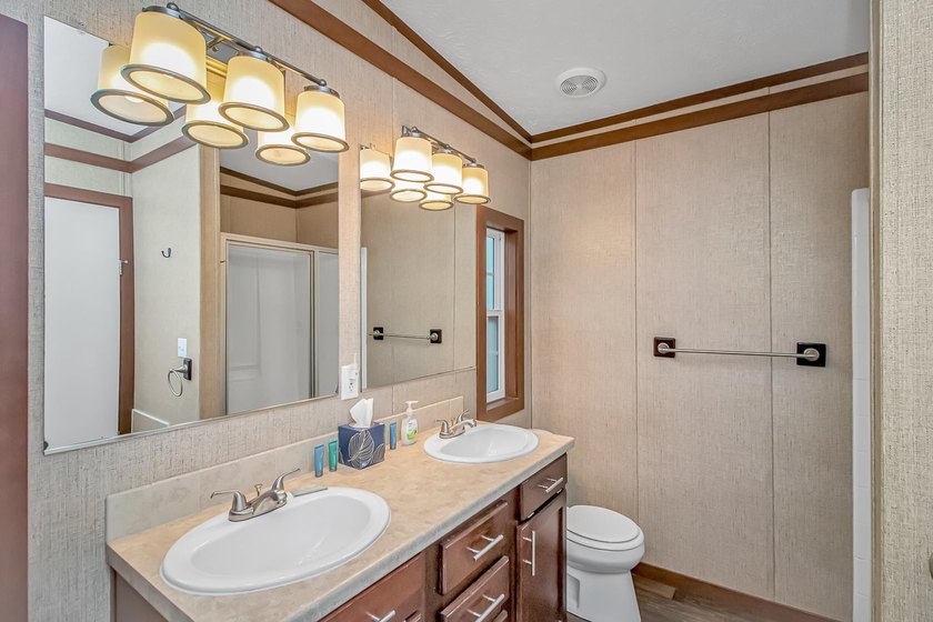 This very open and spacious 3 Bedroom, 2 Bath beach house is - photo 11