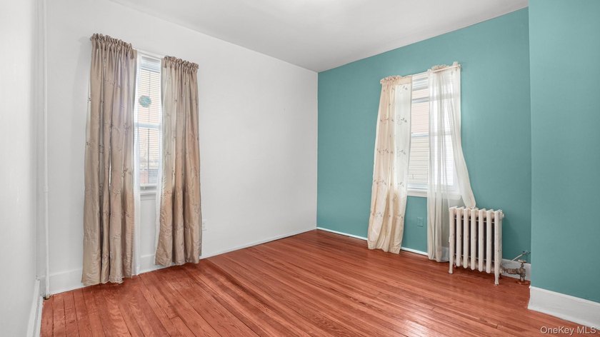 Welcome home! Discover the perfect Blend of space, comfort, and - photo 9