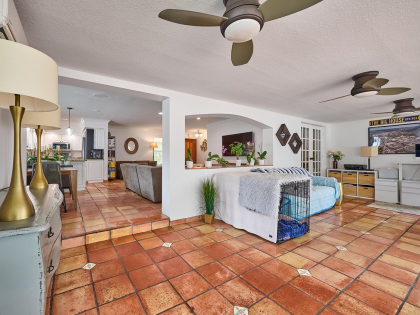 Welcome to your charming and bright Royal Oak Hills home in Boca - photo 29