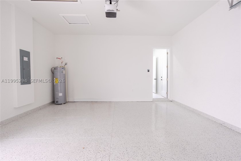 Enjoy this gorgeous new construction home in Cape Coral with no - photo 31