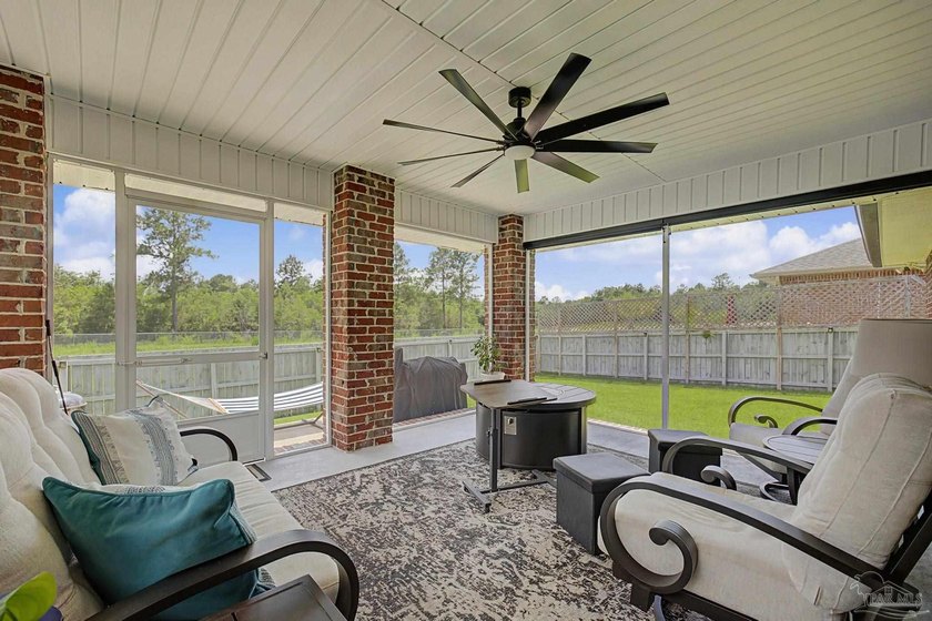 Move-in ready 2021 all-brick home with 4 bedrooms, 2 baths, 2 - photo 31