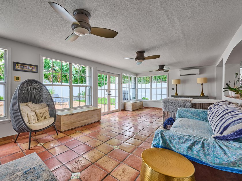 Welcome to your charming and bright Royal Oak Hills home in Boca - photo 32