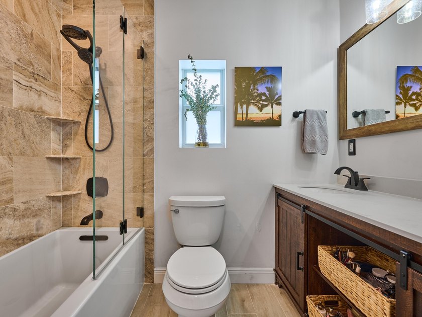 Welcome to your charming and bright Royal Oak Hills home in Boca - photo 35