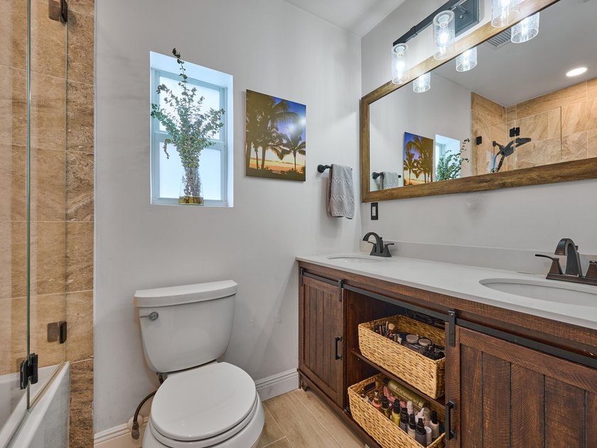 Welcome to your charming and bright Royal Oak Hills home in Boca - photo 36