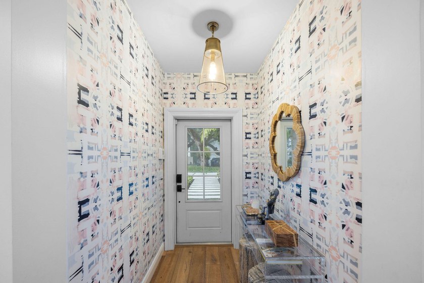 Experience effortless coastal luxury in this one-of-a-kind - photo 9
