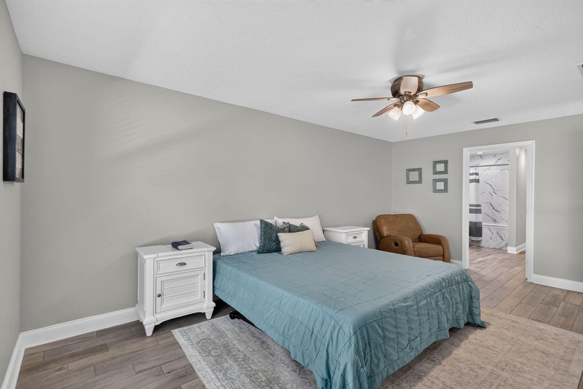 So much to enjoy in this move-in ready 3 Bedroom, 2 Bath, 2 Car - photo 14
