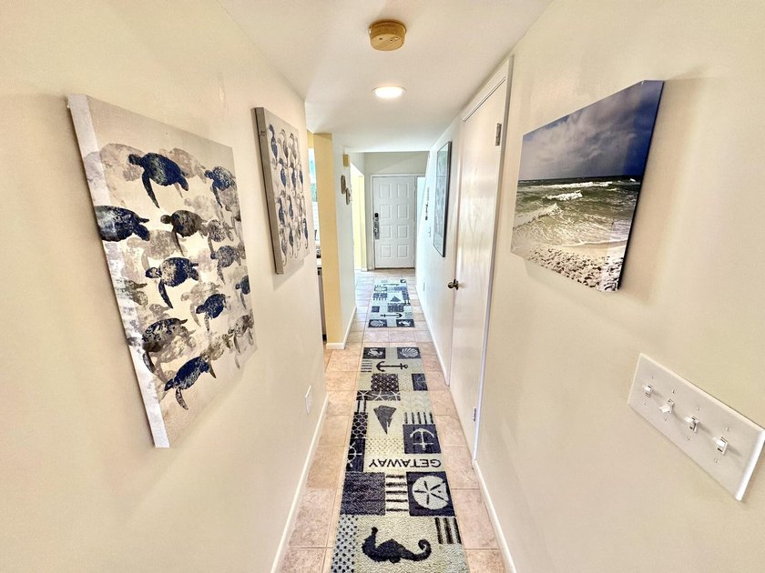 This beautiful Beachwalk Villa is being sold fully furnished and - photo 15
