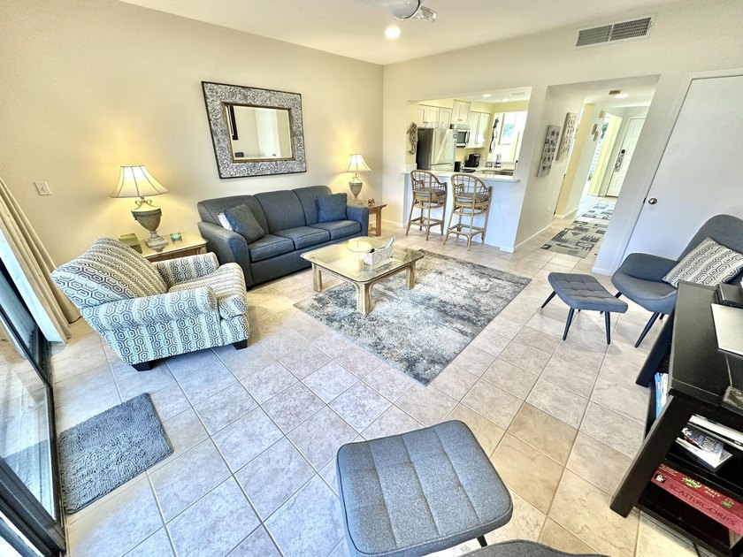 This beautiful Beachwalk Villa is being sold fully furnished and - photo 19