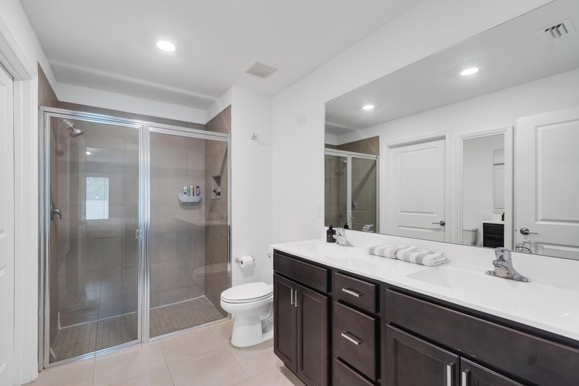 Best Community in FORT PIERCE.Welcome to this spacious 3-bedroom - photo 21
