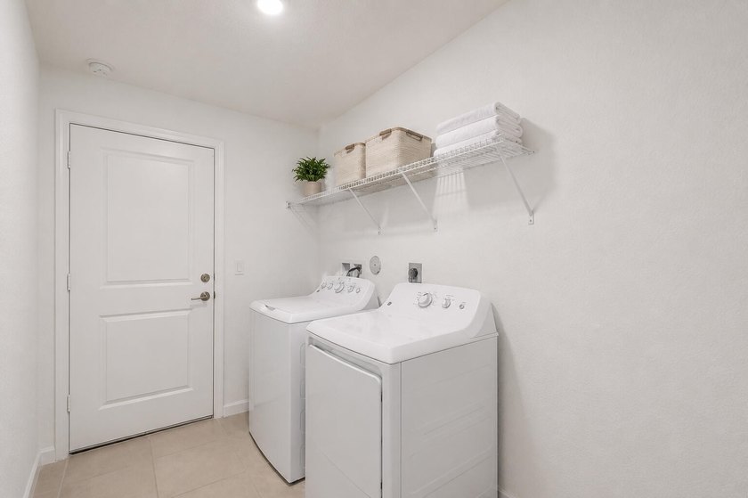 Best Community in FORT PIERCE.Welcome to this spacious 3-bedroom - photo 26