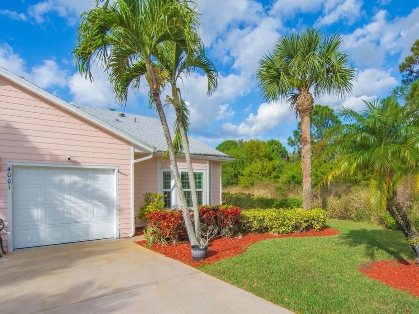 Located on the 5th tee at Gator Trace CC, this beautiful villa - photo 4