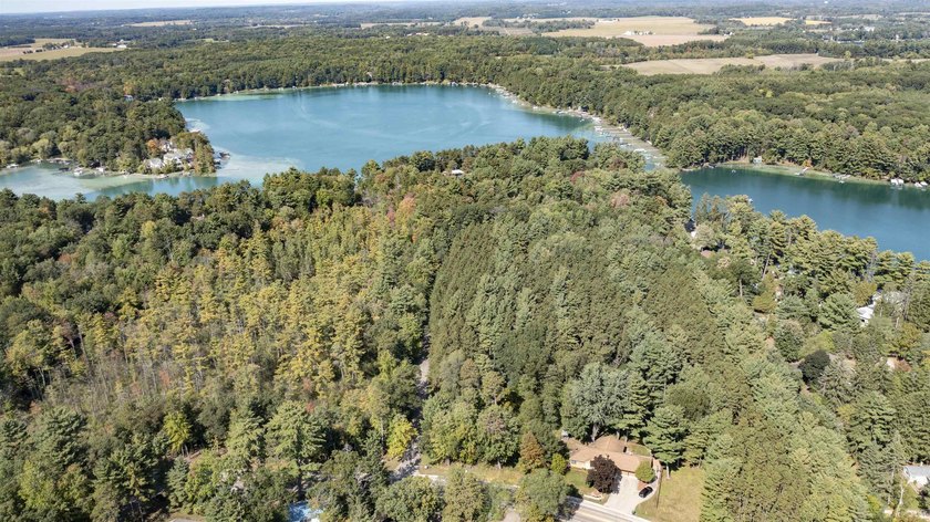 Dream location on the Waupaca Chain O' Lakes! Renovated Wingspan - photo 45