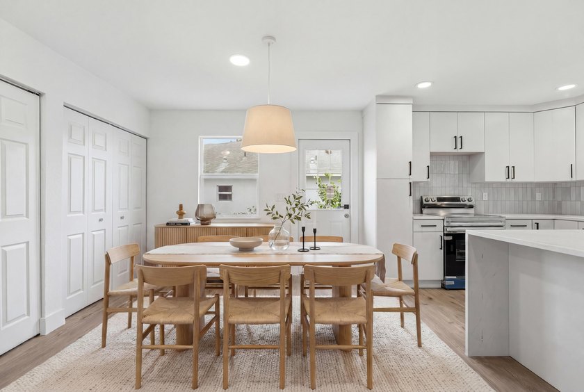 Completely renovated and full of charm, this beautiful 3-bedroom - photo 6