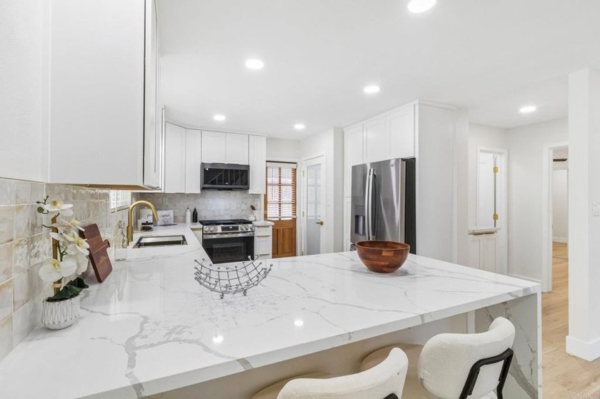 Rare opportunity to own a fully remodeled property in the heart - photo 12