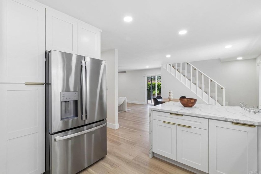Rare opportunity to own a fully remodeled property in the heart - photo 15