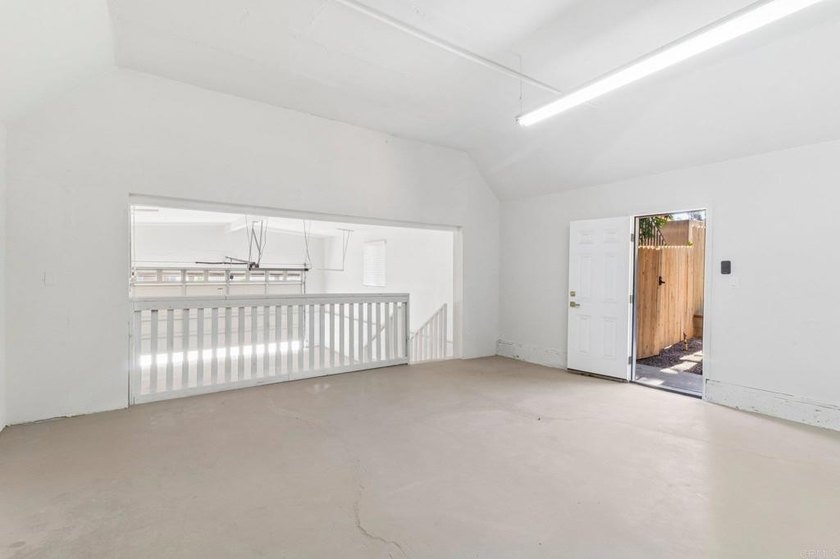 Rare opportunity to own a fully remodeled property in the heart - photo 28