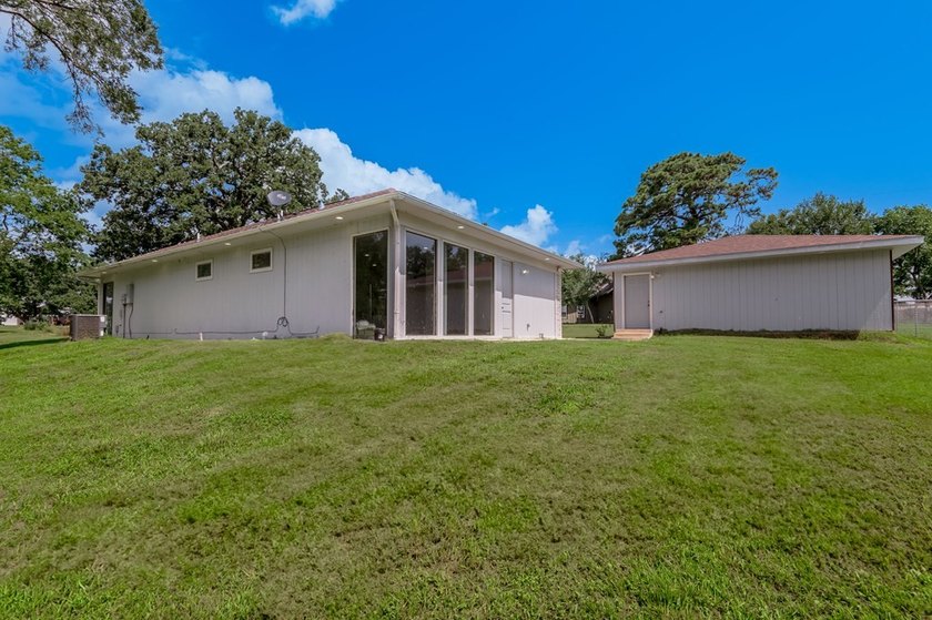 Clean, New, Modern. Not like every other house on the market - photo 29