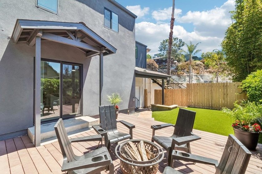 Rare opportunity to own a fully remodeled property in the heart - photo 32